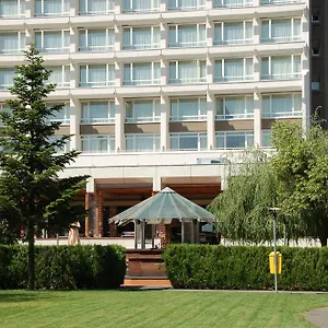 Ramada By Wyndham Parc Hotell
